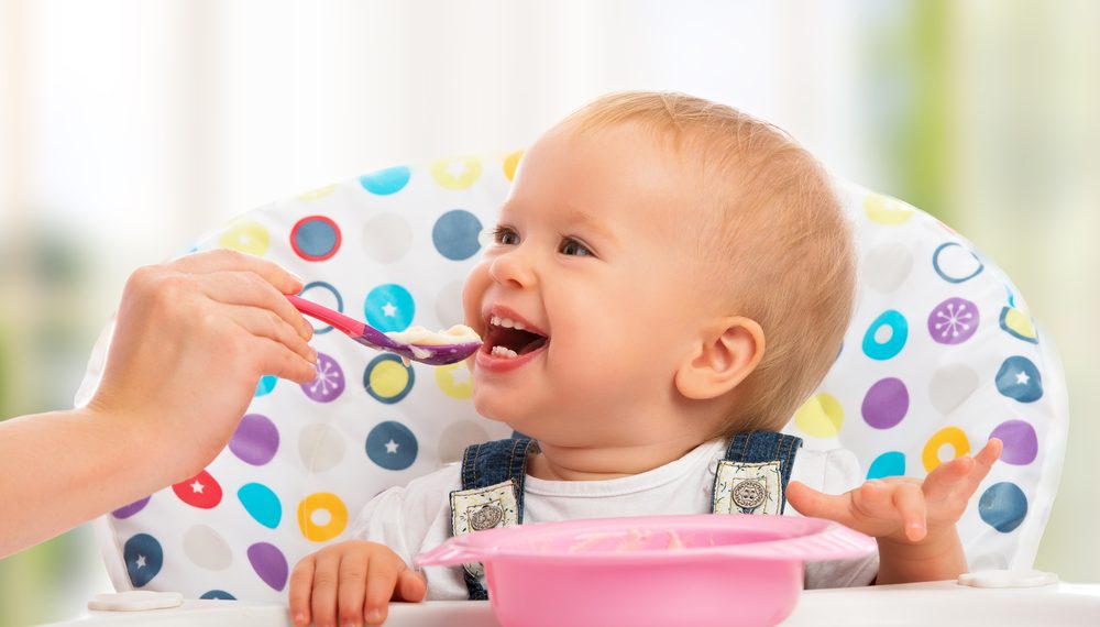 ¡Bienvenidas las papillas! Introducción al primer alimento diferente a la leche