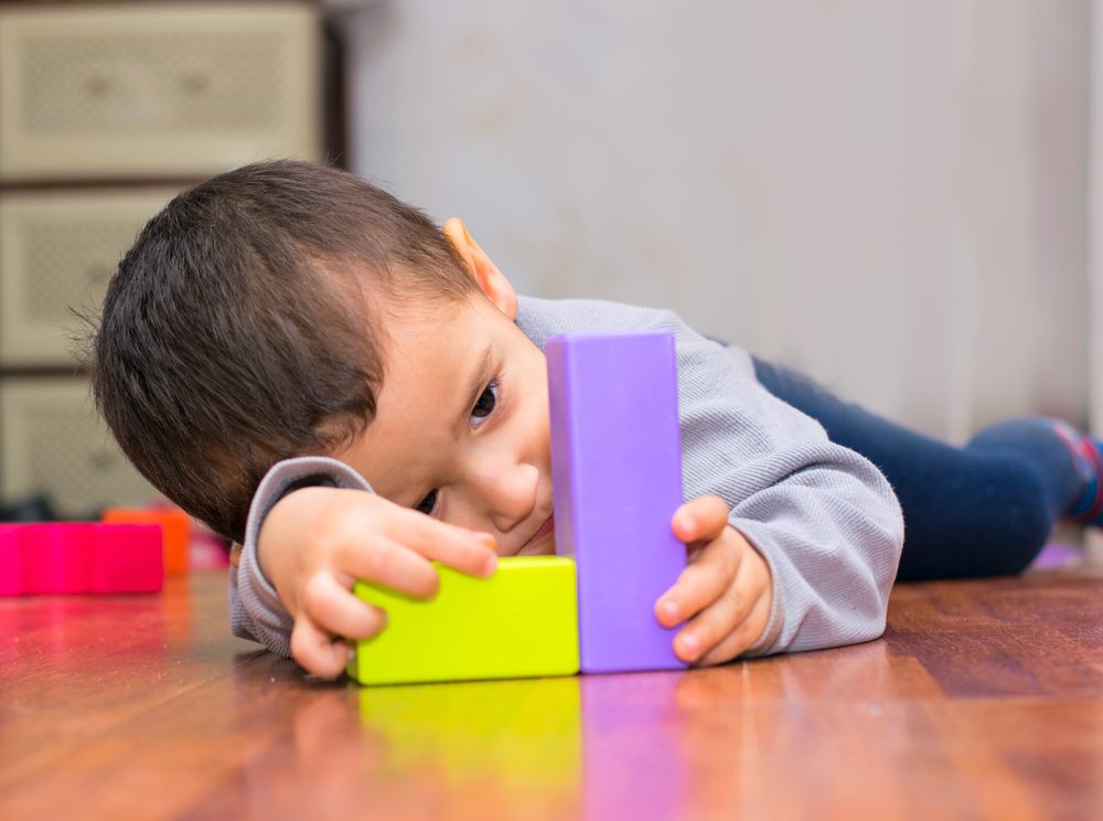 ¿Qué es el autismo y cuáles son sus primeros síntomas?