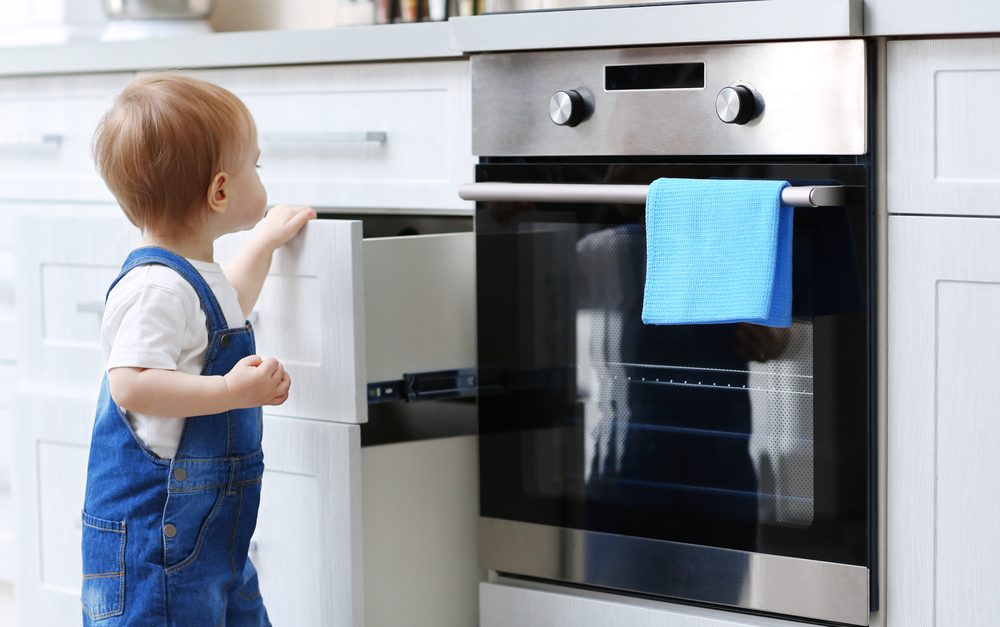 ¿Qué medidas de seguridad puedo tener en casa para proteger a mi bebé?