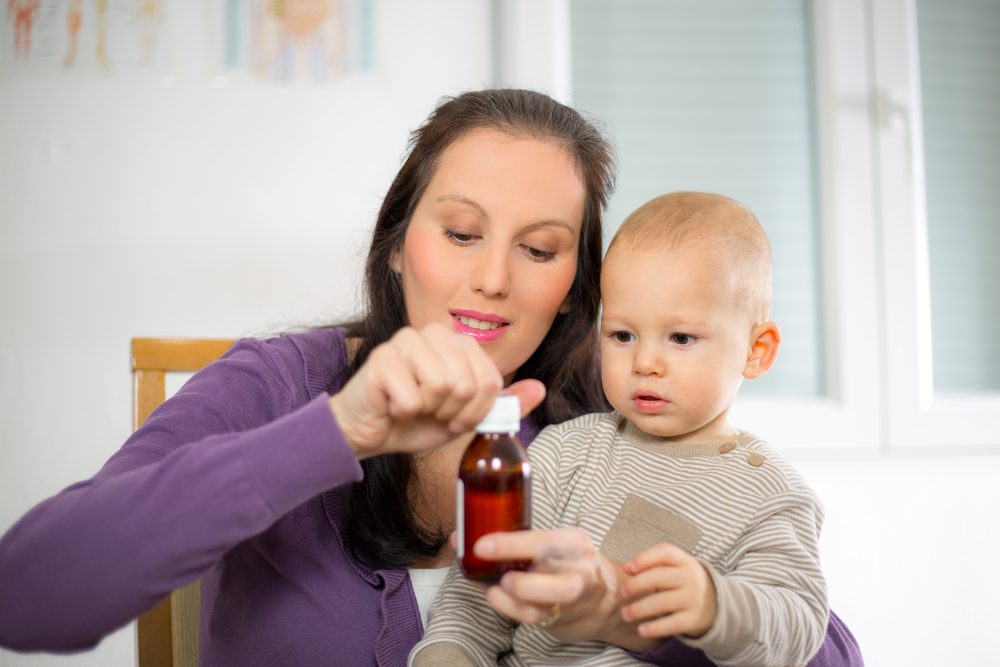 ¿Cómo dar medicamentos que saben mal?