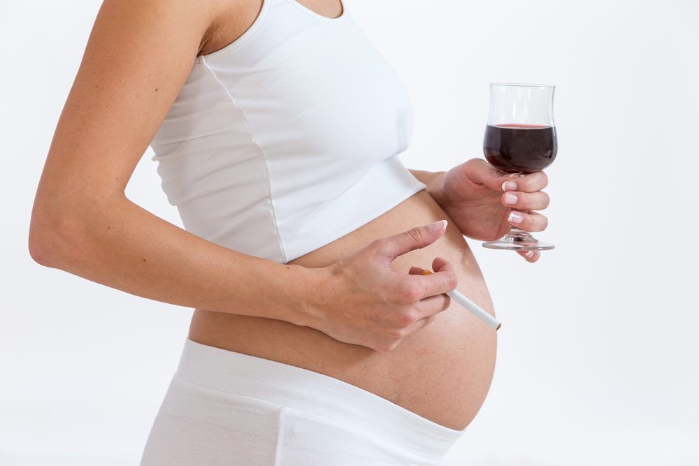 ¿Por qué está prohibido el alcohol durante el embarazo?