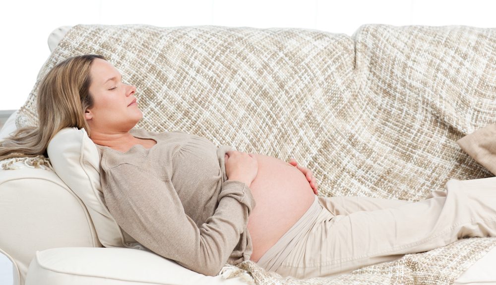 ¿Cómo puedo practicar la estimulación prenatal en casa?