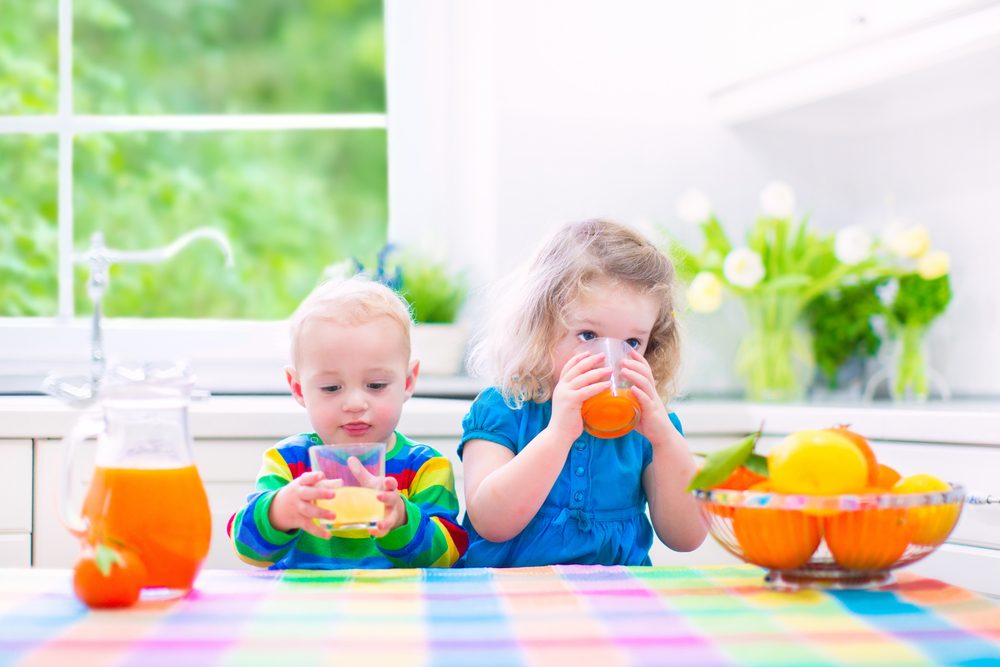 ¿Puedo darle jugos a mi bebé?