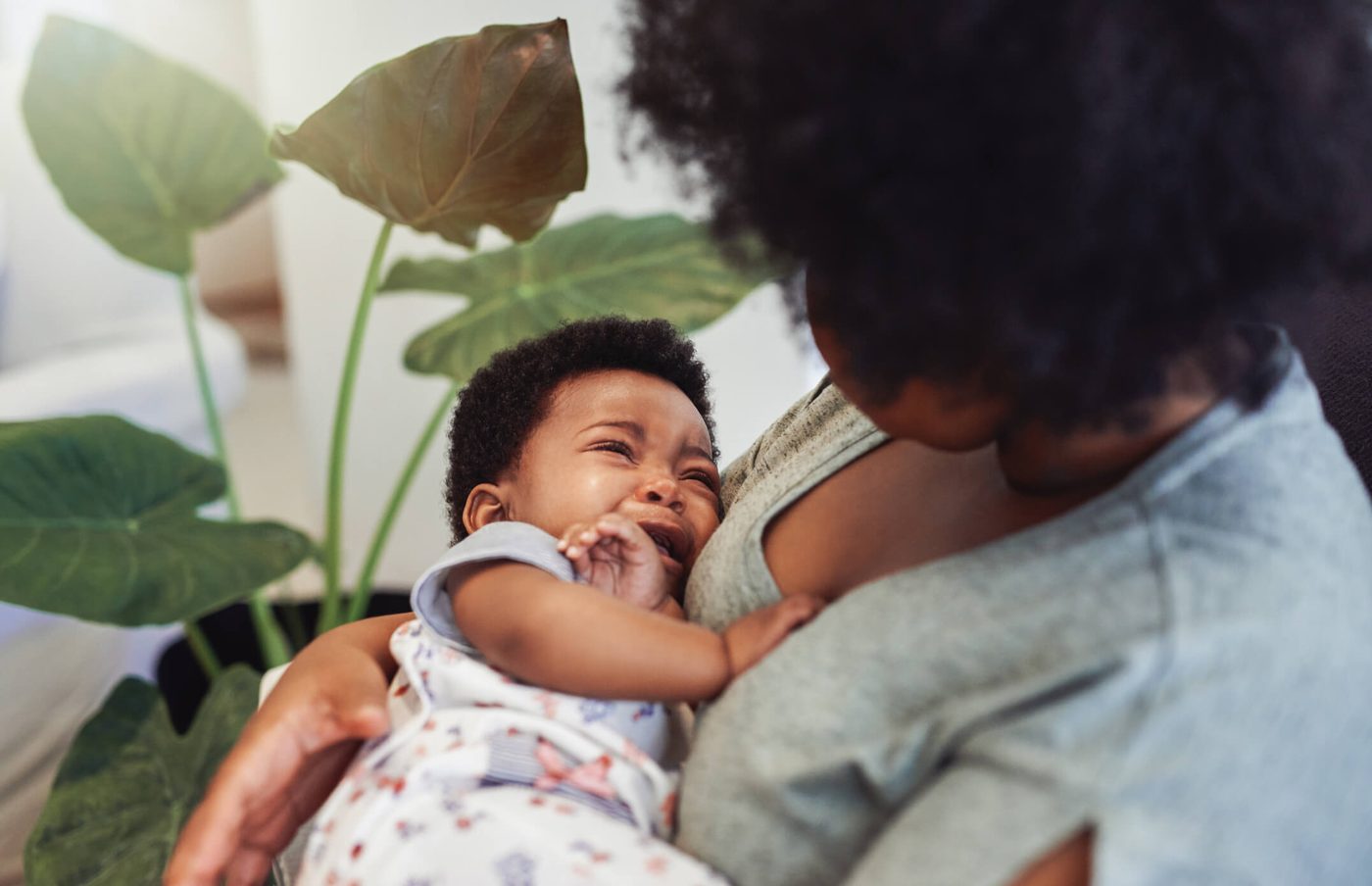 Vómito en bebés: ¿Qué lo causa y cómo actuar?