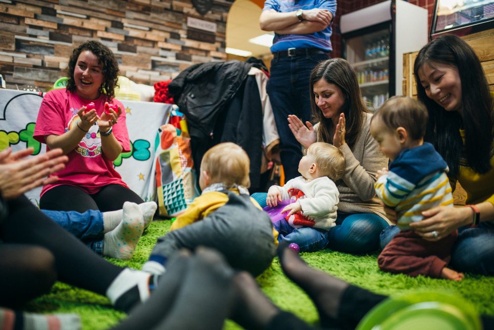 ¿Por qué deberían cantarle a su bebé?