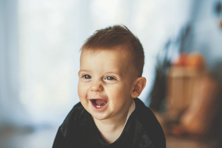 ¿Qué son los hitos del desarrollo infantil y cómo monitorearlos?