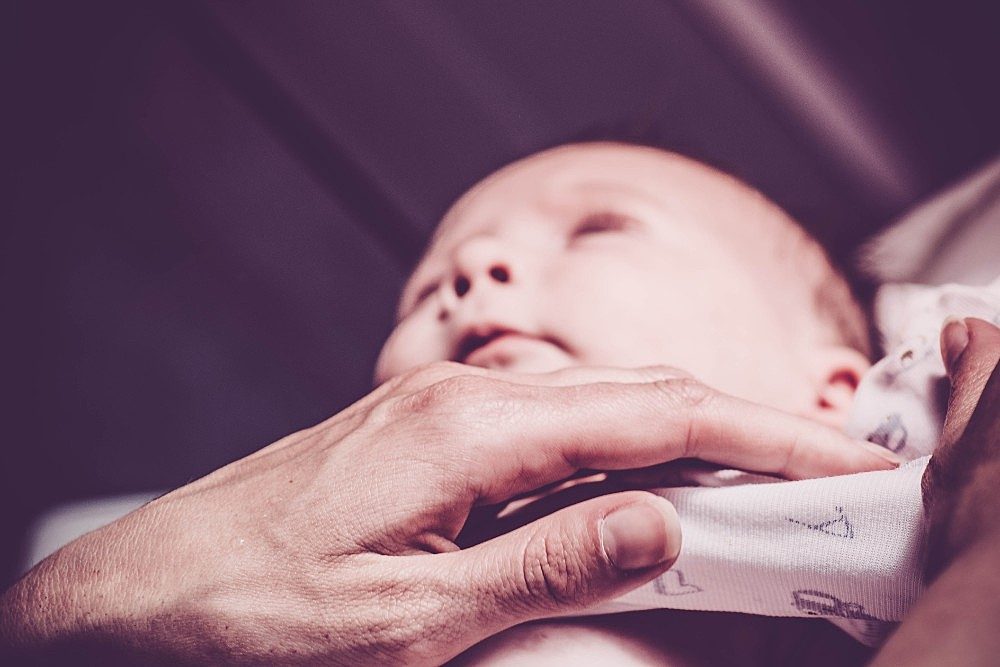 Maniobra de Heimlich en niños: ¿Qué es y cómo hacerla?
