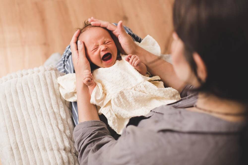 Sobreestimulación en bebés: Señales, causas y más
