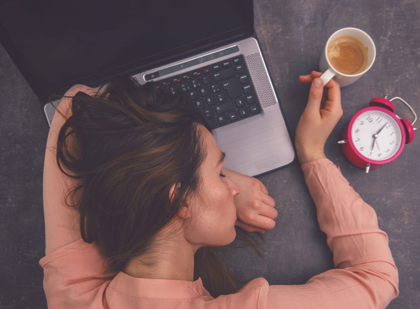 Cómo sobrevivir a las noches sin dormir