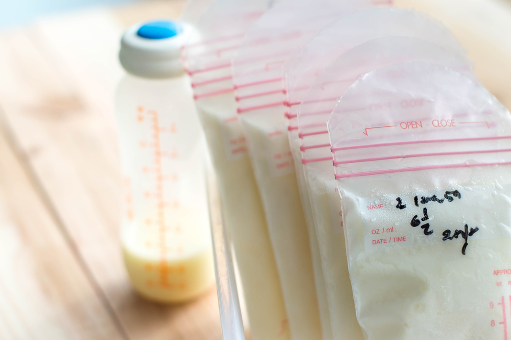 almacenar y congelar leche materna