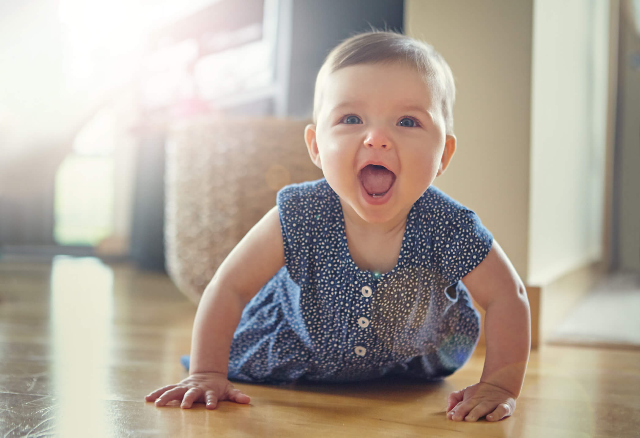 Estos son los hitos del desarrollo de tu bebé a los 6 meses