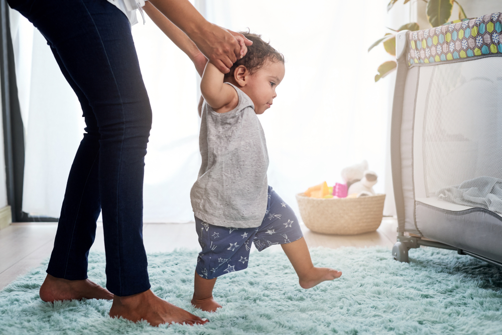 Actividades para ayudar a tu bebé a dar sus primeros pasos!