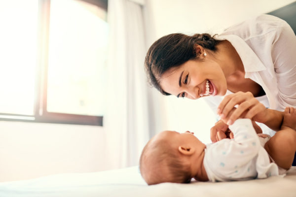 Ejercicios de estimulación temprana para bebé de 4 meses